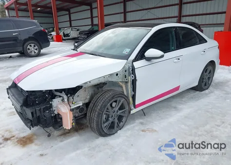 2024 Audi A3 Premium 40 Tfsi Quattro S Tronic z USA, uszkodzony, nr VIN WAUGUDGY3RA083644